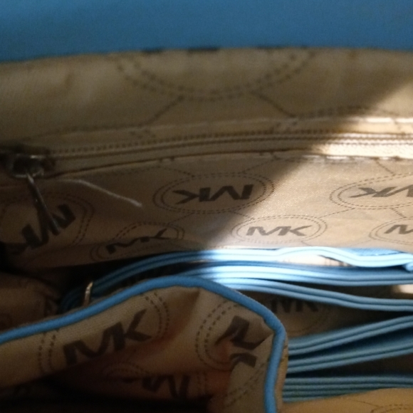 Michael Kors Purse - Picture 8 of 8